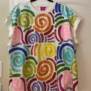 QUEEN OF SPARKLES White Top with Pink Tag